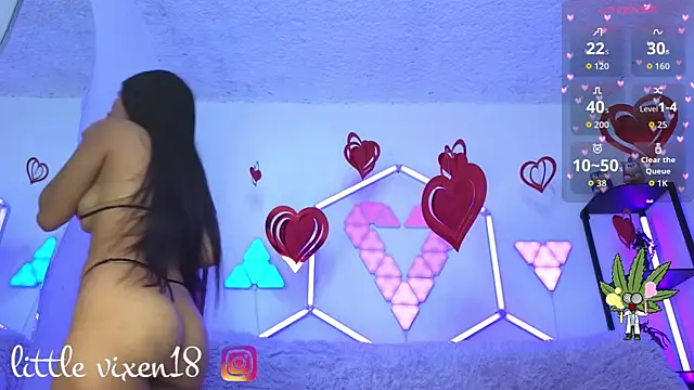 littlevixen18 online show from 04/15/26, 07:15