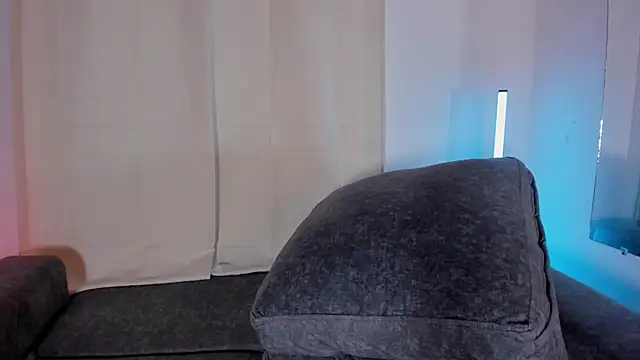 zoe roux21 online show from 03/09/25, 01:25