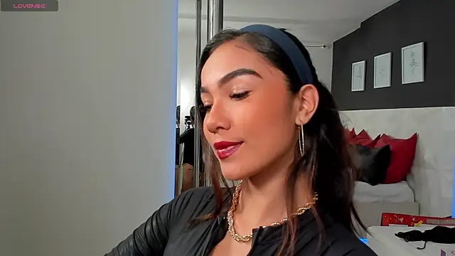 scarlet castro online show from 03/14/25, 05:46