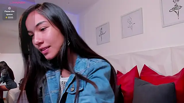 scarlet castro online show from 12/19/25, 04:14