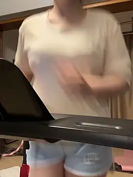 Tastemystrawberry online show from 12/05/25, 11:41