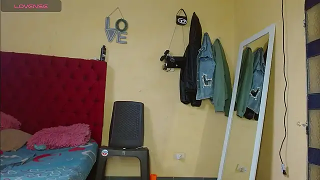 cristinamontiel online show from 03/11/25, 02:29