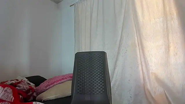 cristinamontiel online show from 04/11/26, 02:21