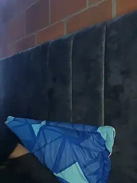 Snapshot of RoxyRoss_ chatting on 01/17/25, 02:08 RoxyRoss online show from 01/17/25, 02:08