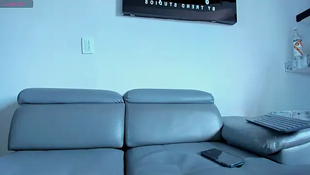 Snapshot of RoxyRoss_ chatting on 01/23/25, 05:31 RoxyRoss online show from 01/23/25, 05:31