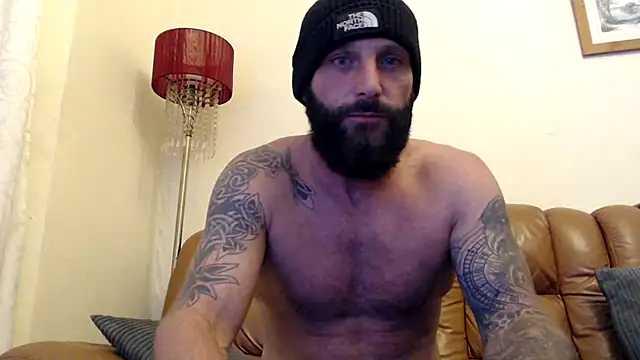 Snapshot of AnodicDemotic chatting on 10/10/25, 10:09 AnodicDemotic online show from 10/10/25, 10:09