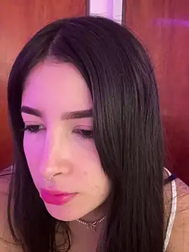 annaharper- online show from 03/18/25, 04:15