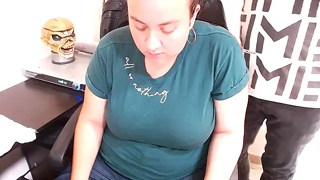 webothtwo online show from 12/06/24, 03:55