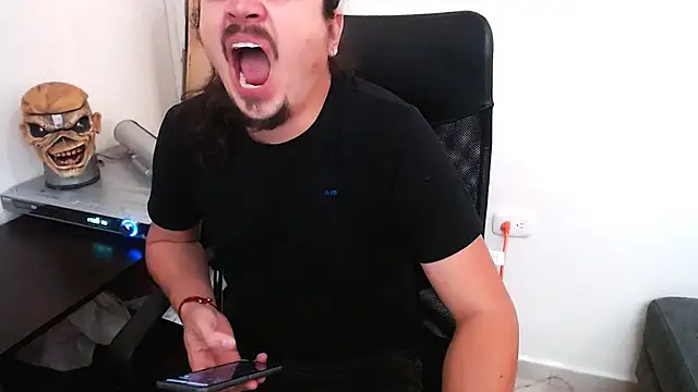 webothtwo online show from 01/08/25, 03:39