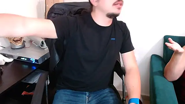 webothtwo online show from 01/13/25, 03:04