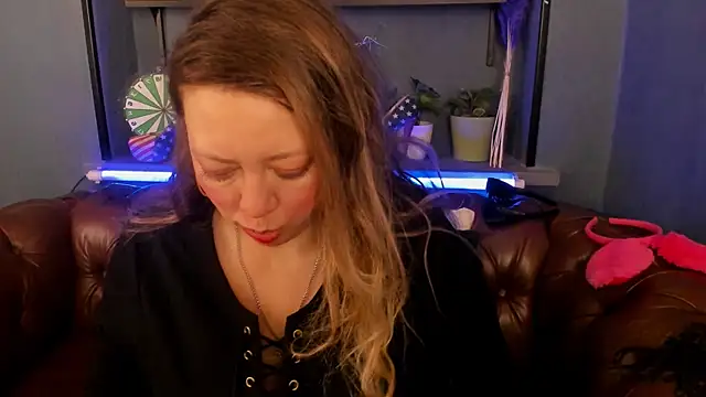 JesiaFoxi online show from 01/31/25, 12:18