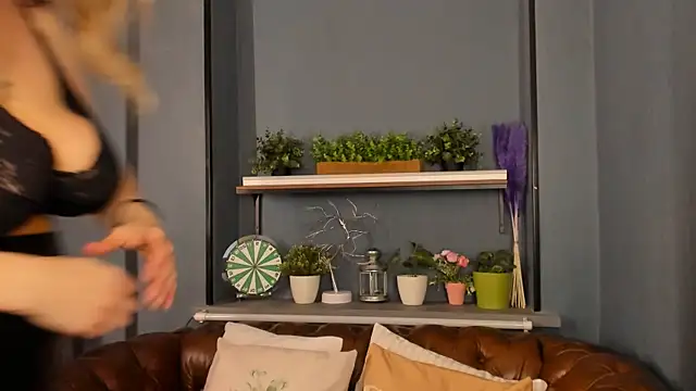 JesiaFoxi online show from 03/07/25, 09:17