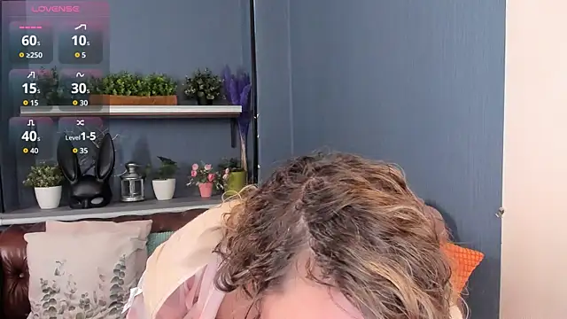 JesiaFoxi online show from 10/01/25, 08:42