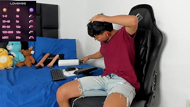 Tonny twink  online show from 02/07/26, 12:14