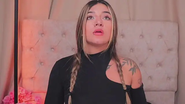 ashleyvalirya online show from 02/28/25, 10:09