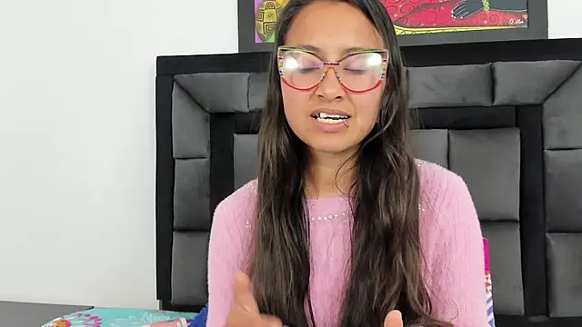 tatiana valencia online show from 12/28/24, 03:15