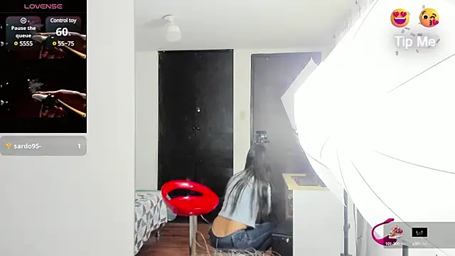 tatiana valencia online show from 01/13/25, 02:00