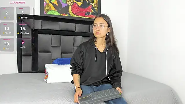 tatiana valencia online show from 03/09/25, 12:09