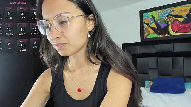 tatiana valencia online show from 03/12/25, 12:04