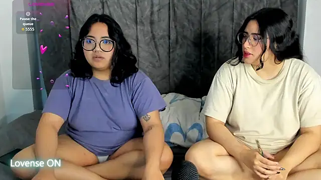 maddie-and-chelsea- online show from 07/29/26, 05:00