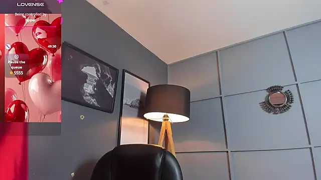 Giovanna oliveira online show from 02/12/25, 10:24