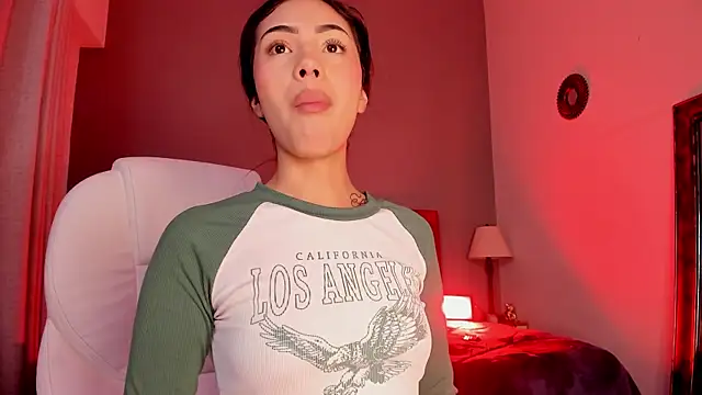 Giovanna oliveira online show from 02/27/26, 06:35