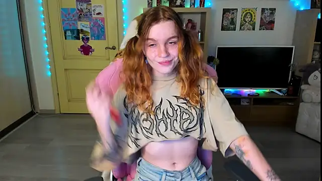 Sunny Elly online show from 10/14/25, 03:46