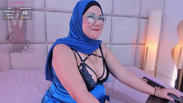 Scarlette 33 online show from 03/25/26, 02:28