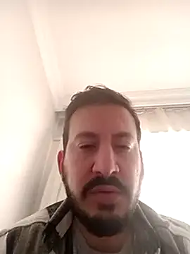 Snapshot of Karizmatikman chatting on 12/31/24, 02:14 Karizmatikman online show from 12/31/24, 02:14