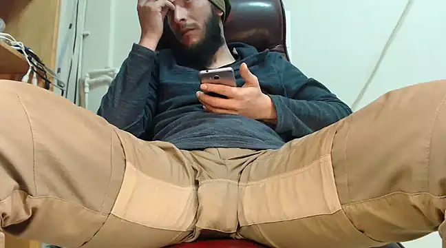 hardbigcock16 online show from 01/18/25, 01:18