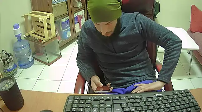 hardbigcock16 online show from 02/06/25, 09:22