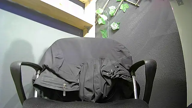 hardbigcock16 online show from 10/18/25, 06:48