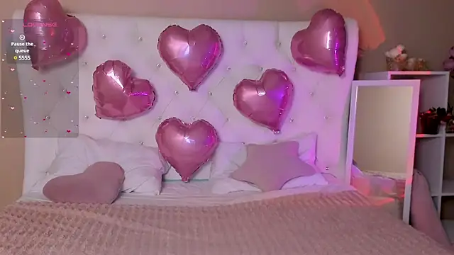 Mary uw online show from 02/15/25, 03:20