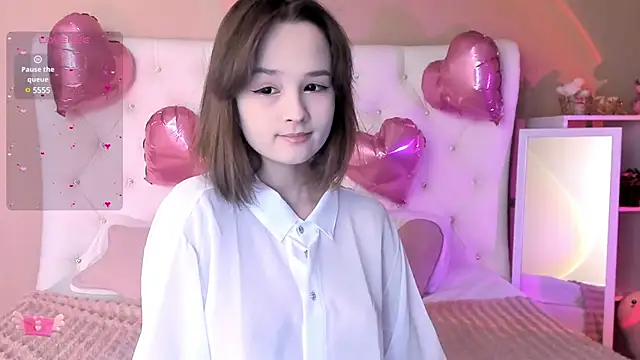 Mary uw online show from 02/20/25, 03:23