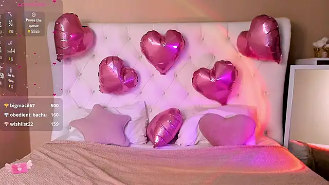 Mary uw online show from 02/24/25, 03:23