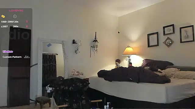 Peaches N Kreme online show from 02/26/25, 07:05