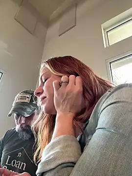 Peaches N Kreme online show from 03/16/25, 10:42