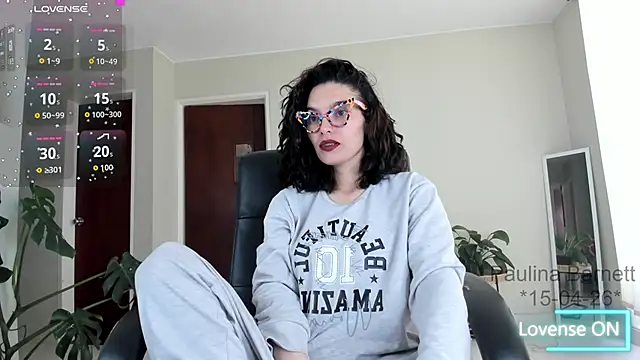 paulinabarnett- online show from 04/15/26, 06:26