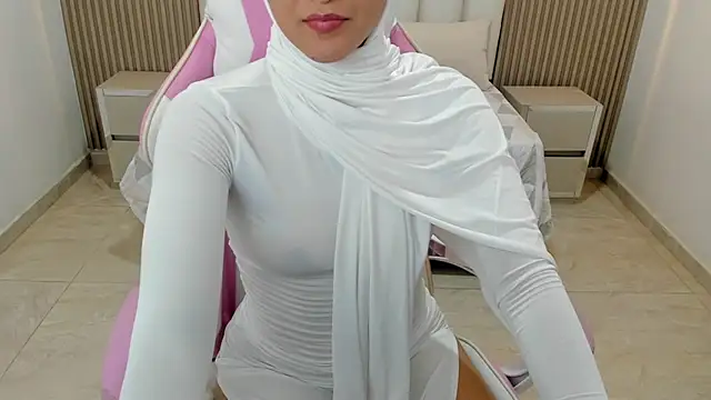 Snapshot of Hanaa_latif chatting on 02/03/25, 05:46 Hanaa latif online show from 02/03/25, 05:46