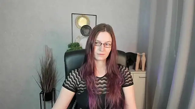 emmaxDelight online show from 04/15/26, 06:20