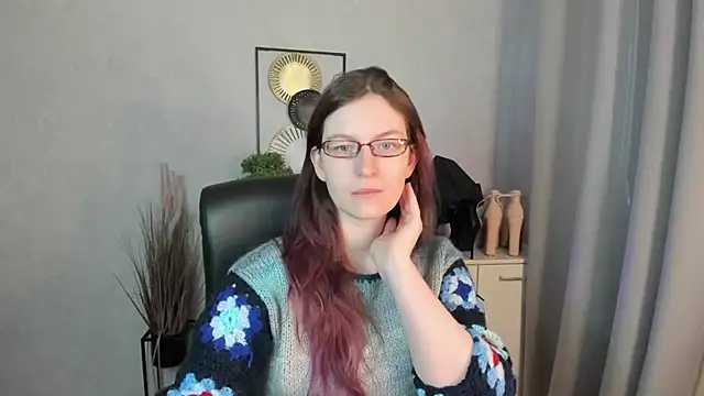 emmaxDelight online show from 04/20/26, 05:43