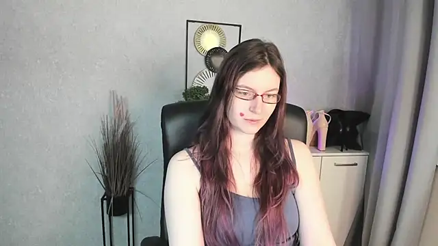 emmaxDelight online show from 05/06/26, 05:25