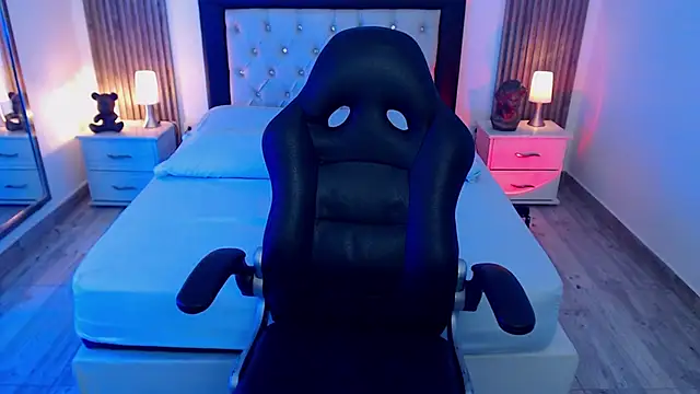 zoe jones13 online show from 09/29/25, 03:22