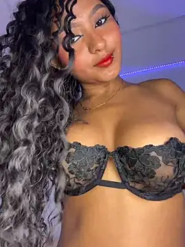 quianna  online show from 04/16/26, 09:50