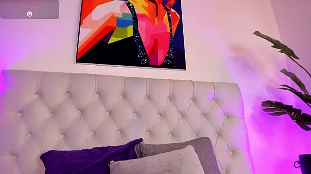 Mia ross16 online show from 02/01/25, 07:34