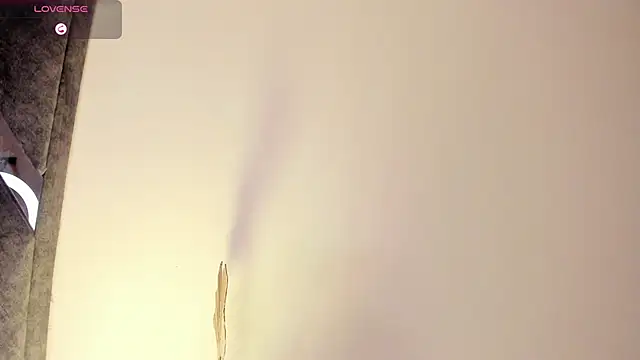 Mia ross16 online show from 02/17/25, 07:21