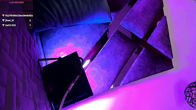 Mia ross16 online show from 03/01/25, 10:21