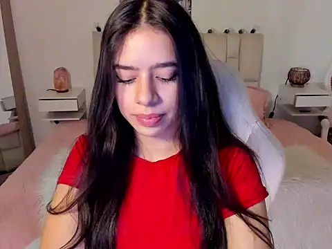 zoe turnner 18 online show from 10/23/25, 11:53