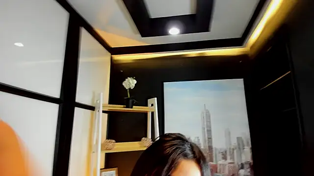 lilithTeen1  online show from 12/20/24, 09:00