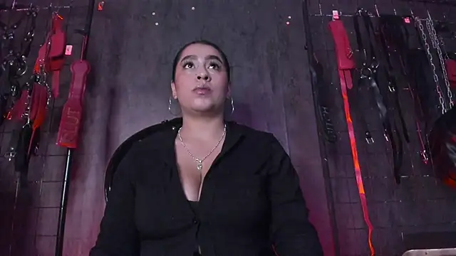 Carolina Arias online show from 10/03/25, 09:01